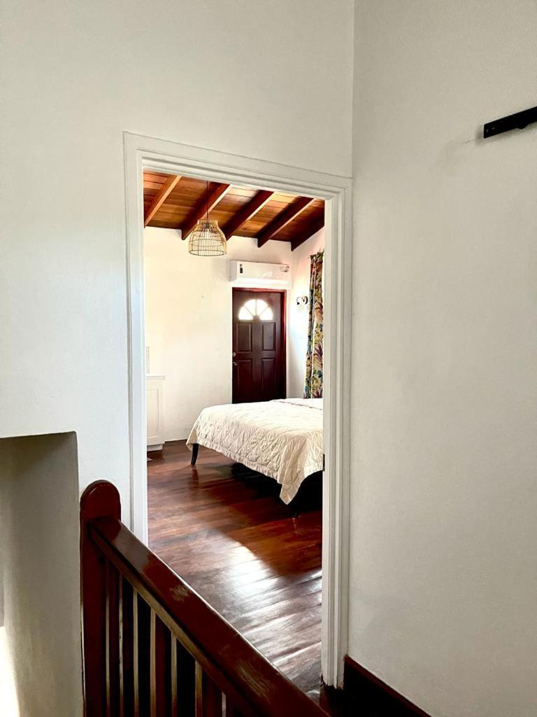 Blr Beach Villas Christ Church Zewnętrze zdjęcie